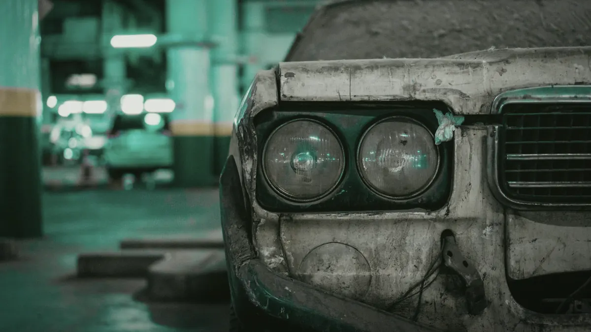 Damaged vehicle photo for a total-loss payout calculator